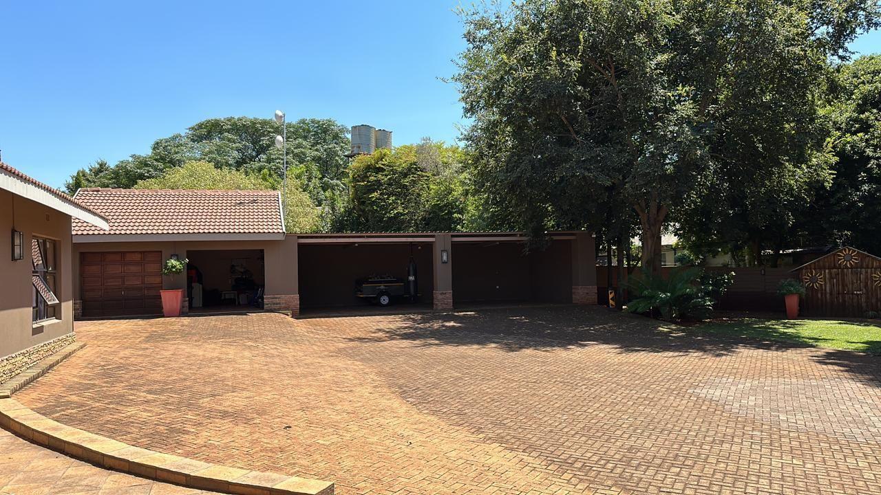 4 Bedroom Property for Sale in Waterkloof North West